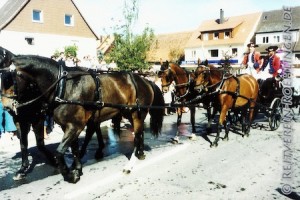 Gebhard Bühler anlässlich der 850 Jahrfeier der Gemeinde Westhausen beim Festumzug 21.09.1986 mit seinem Vierspänner