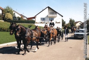 Hochzeit Klaus Pfeiffer und Betha Wünsch, Fahrer Gebhard Bühler, 1986, das Foto stammt aus dem Archiv von Gebhard Bühler