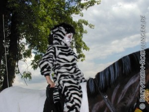 Ist Larissa Gösele nicht ein süßes Zebra?