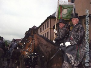 Georg Gösele und Gebhard Bühler, beide sehr nass