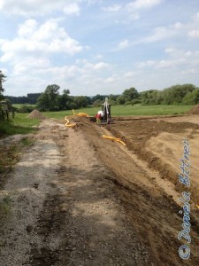 Die Drainage wird noch gegraben...