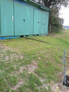 Das Podest für die Richter vor de Container ist auch entfernt...