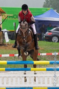 Stefanie Gaugler auf Adriano G, die Siegerin in der Springpferdeprüfung Klasse A