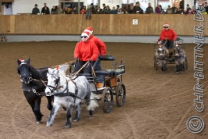 ... besonders nett, passend zu Nikolaus die roten Mützen...