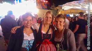 Drei Dirndl-Schönheiten, Elena, Sandra und Anna-Lena, vereint...