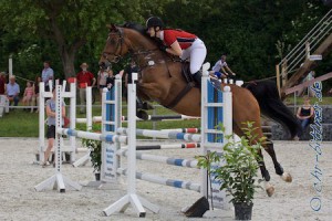 Katja Vaas war mit ihrer Carissma trotz großem blauen Fleck im A- und im L-Springen am Start...