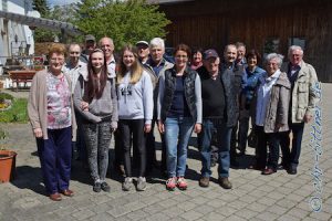 Ein Gruppenfoto von allen Reitern und Pilgern und denen, die zur Verabschiedung da waren...
