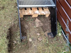 Hier ist es noch etwas provisorisch befestigt, aber das wird auch noch fertig...