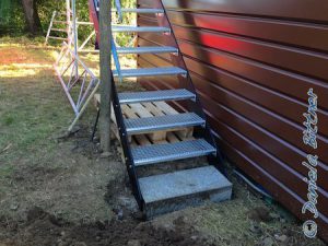 So sieht die Treppe mit Stein aus...