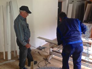 Was nicht passt, wird richtig angepasst, auch mit Säge...