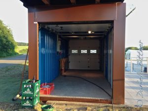Der Container ist inzwischen leer. Hier soll die Meldestelle von Jürgen rein...