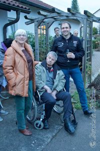 Hier das Geburtstagskind mit Manuel und Gudrun Bühler