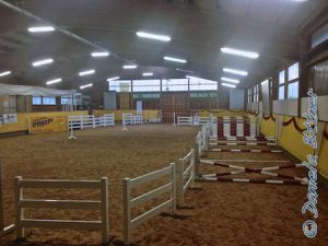 Bis zum späten Abend haben die Helfer gearbeitet, in der Halle war schon alles aufgebaut.