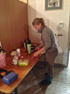 Sandra, Charlotte und Inga machten noch leckere Waffeln für die Kinder...